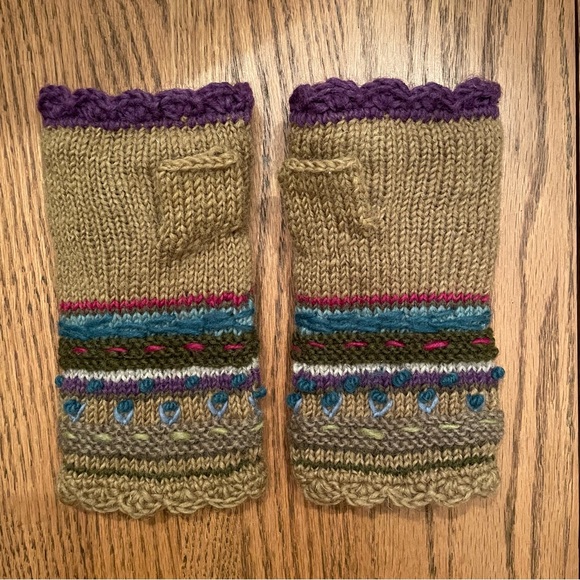 Handcrafted Floral Knit Fingerless Gloves - Picture 2 of 5